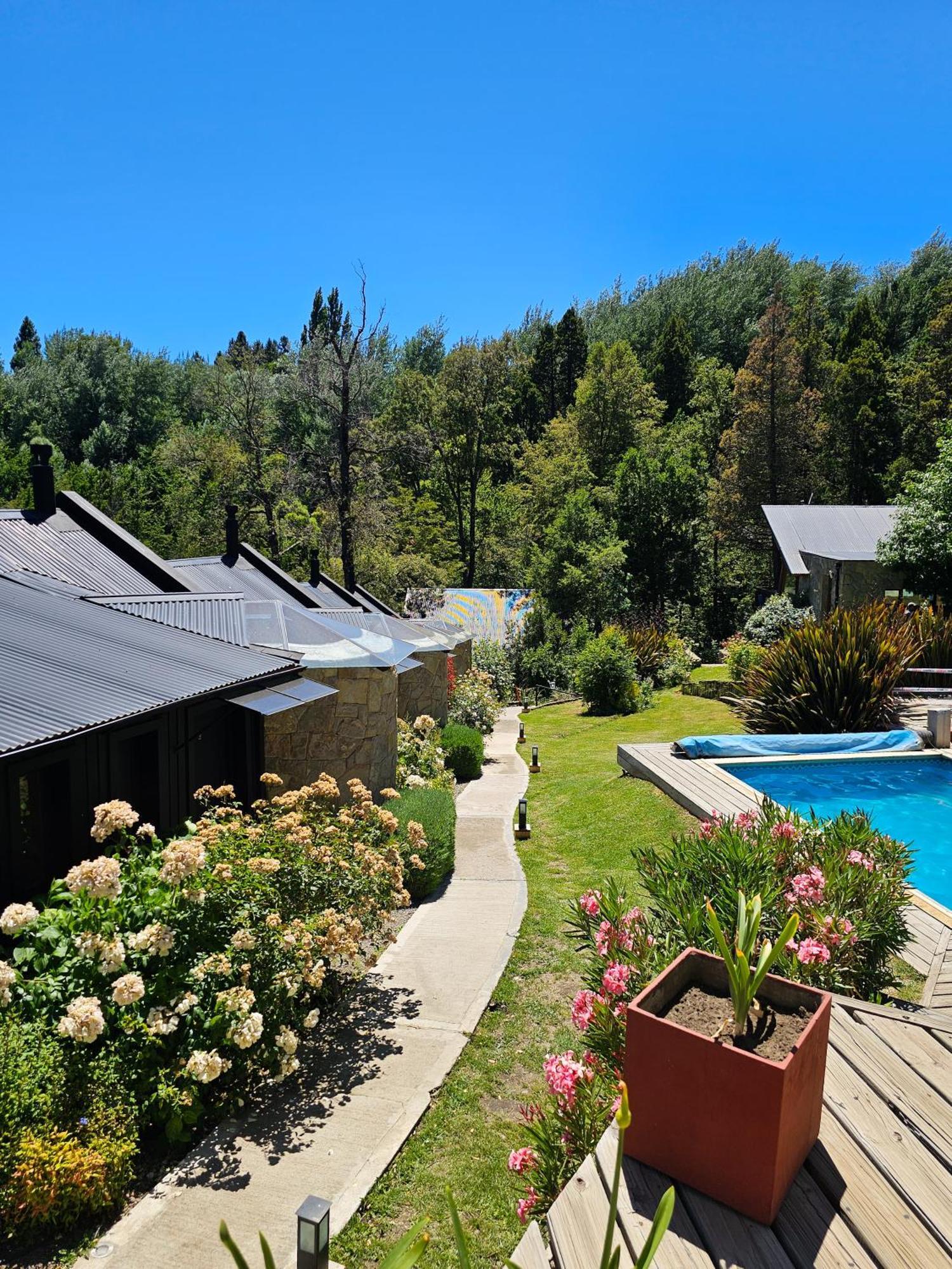 Apartahotel Rosas Blancas San Martín de los Andes